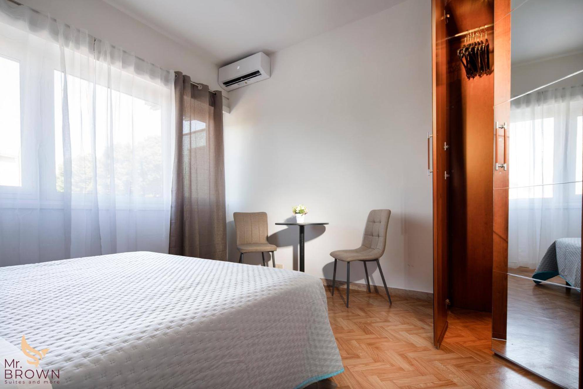 Mr Brown Home And Suites Rom Zimmer foto